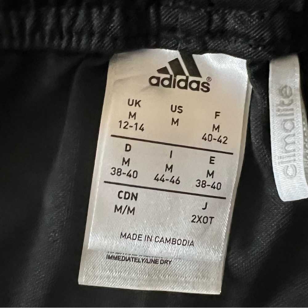 Adidas shorts - Picture 3 of 3